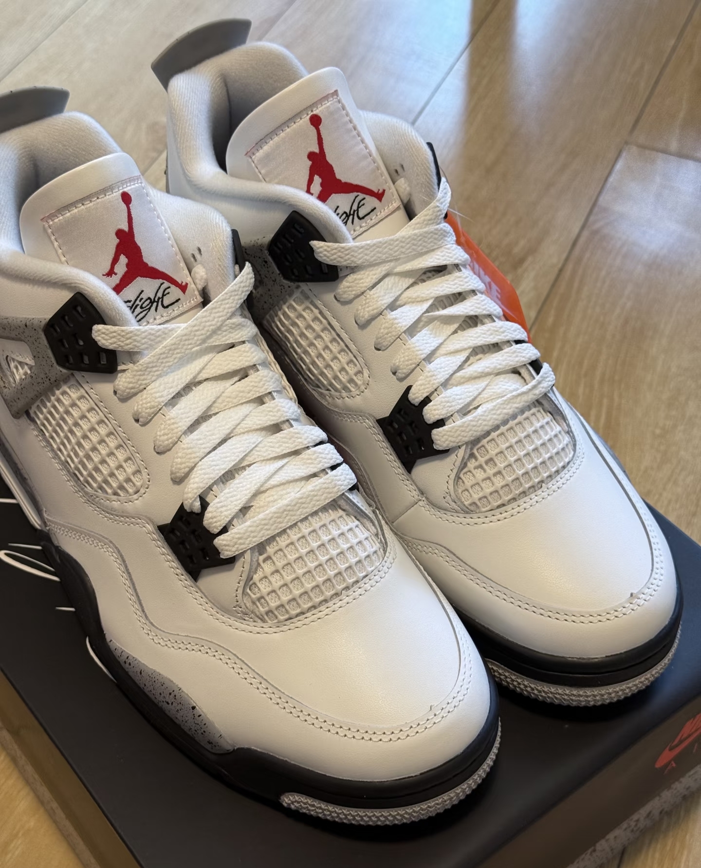  FV5029-100 Air Jordan 4 Retro OG White Cement review Antoine 01