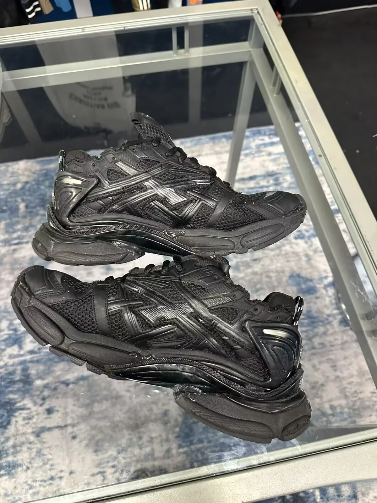 Balenciaga Runner Black 656065 W3RA1 1000 review 1