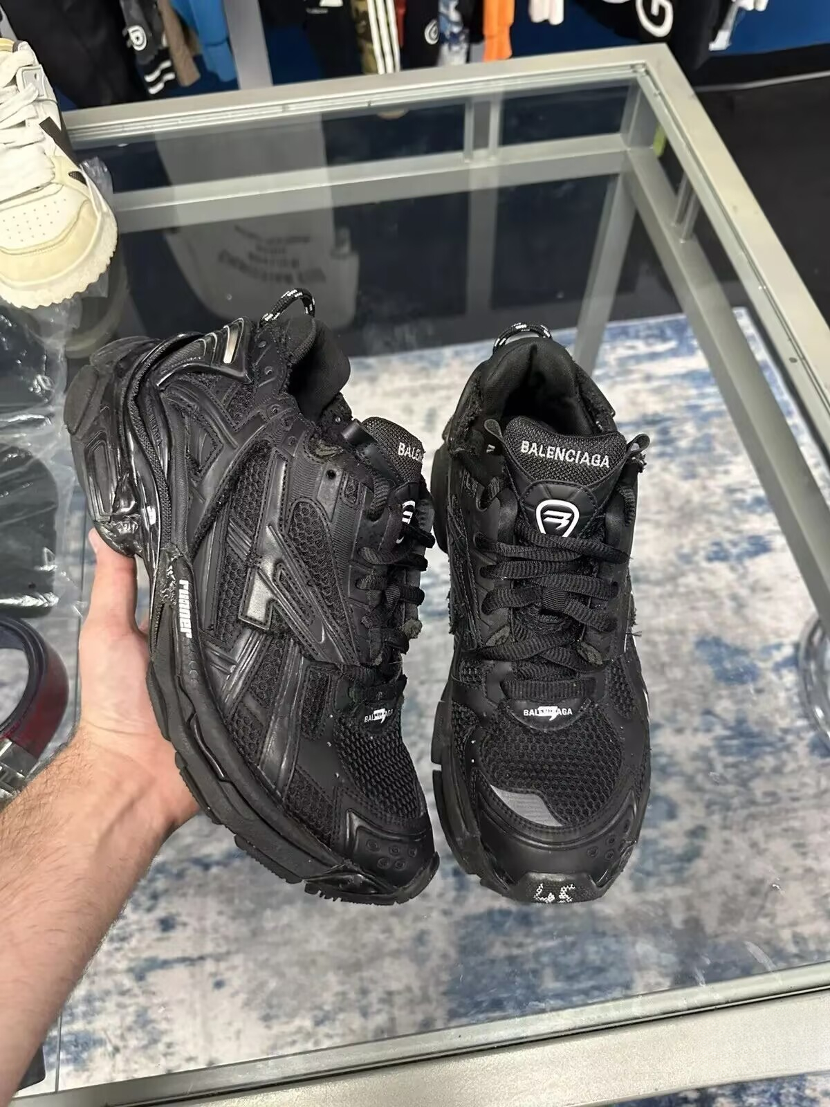 Balenciaga Runner Black 656065 W3RA1 1000 review 3