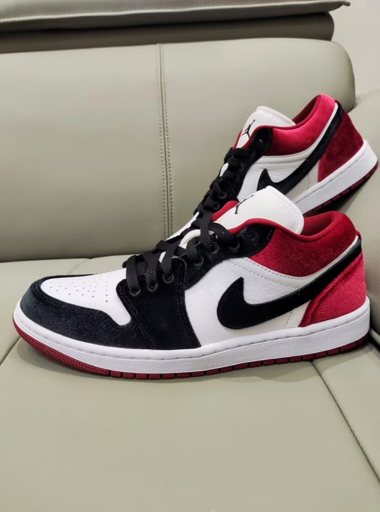 Air Jordan 1 Low SE 'Velvet Black Toe' FZ3242-001 review velvetmuse 00
