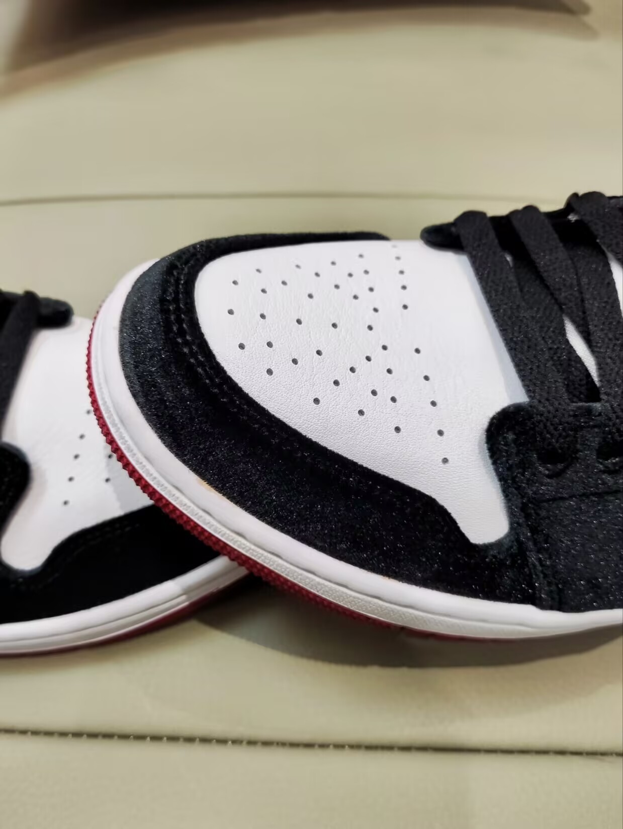 Air Jordan 1 Low SE 'Velvet Black Toe' FZ3242-001 review velvetmuse 04