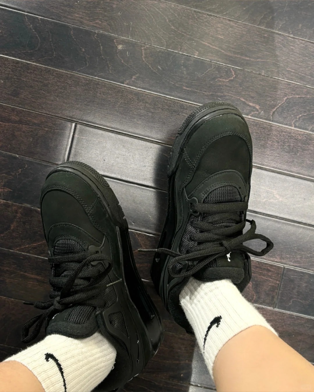 Air Jordan 4 Retro Black Cat CU1110-010  review Olivia 01