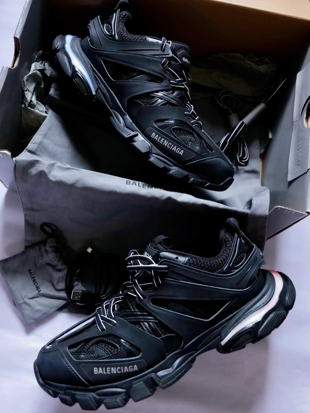 Balenciaga Track LED Black 555032 W1GB7 1000 review Liam 00