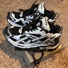 Balenciaga Runner Black White 677403W3RB29010 review Miller 01