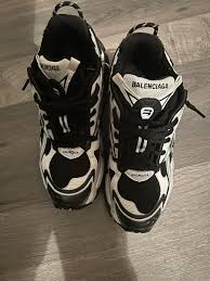 Balenciaga Runner Black White 677403W3RB29010 review Garcia 01