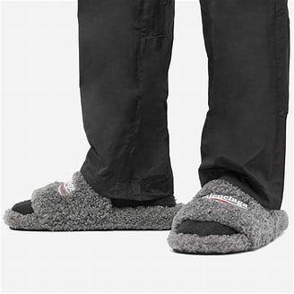 Balenciaga Furry Bright Grey 698525 W1N31 8858 review 1