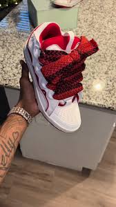 LANVIN White Red review Mia 01