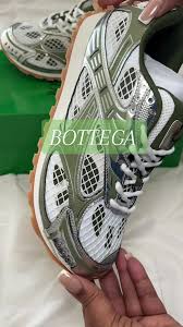  Bottega Veneta Orbit Olive Green review Nova 00