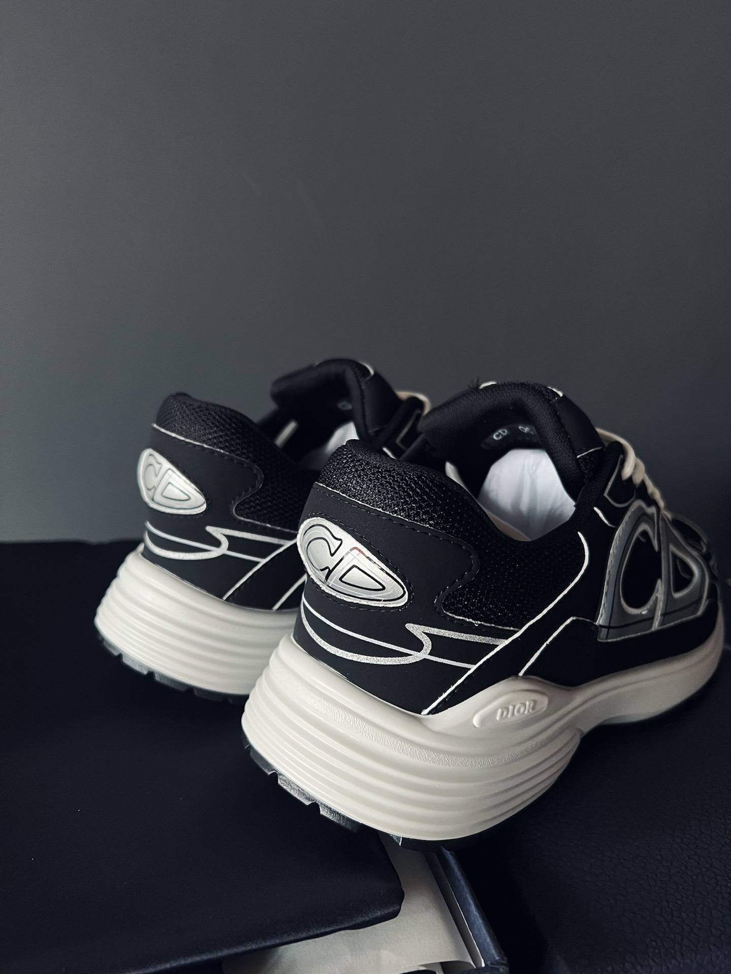 Dior B30 Sneakers Black Coffee Color 3SN279ZND-H969  review Williams 00