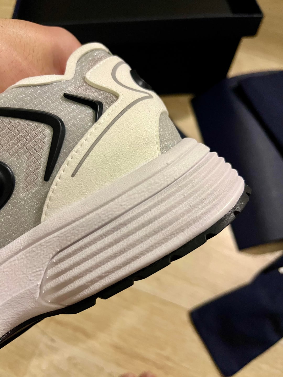 Dior B30 Sneakers White review Brown 07