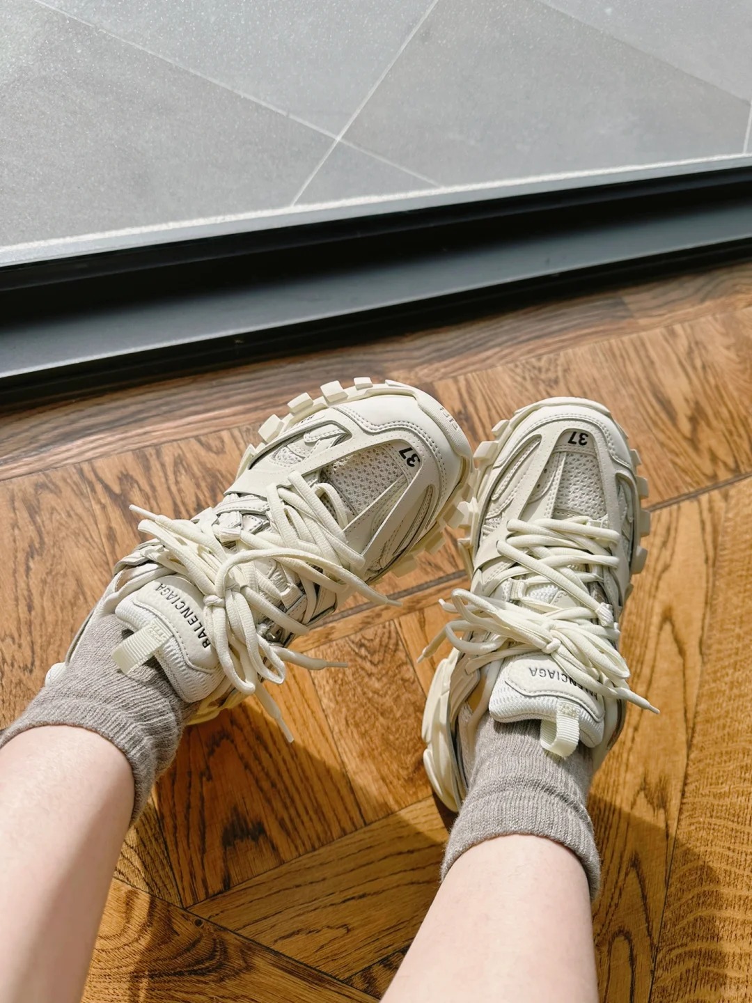 Balenciaga Track Sneaker Beige 542436 W1GB5 4162  review David 00
