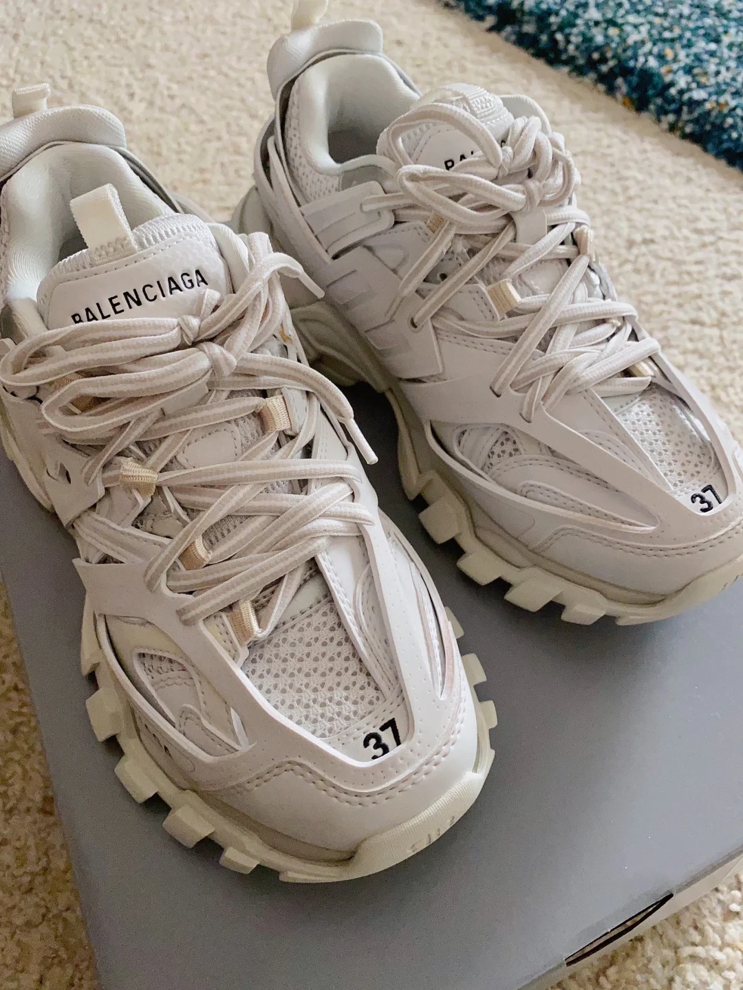 Balenciaga Track Sneaker Beige 542436 W1GB5 4162  review Mia 00