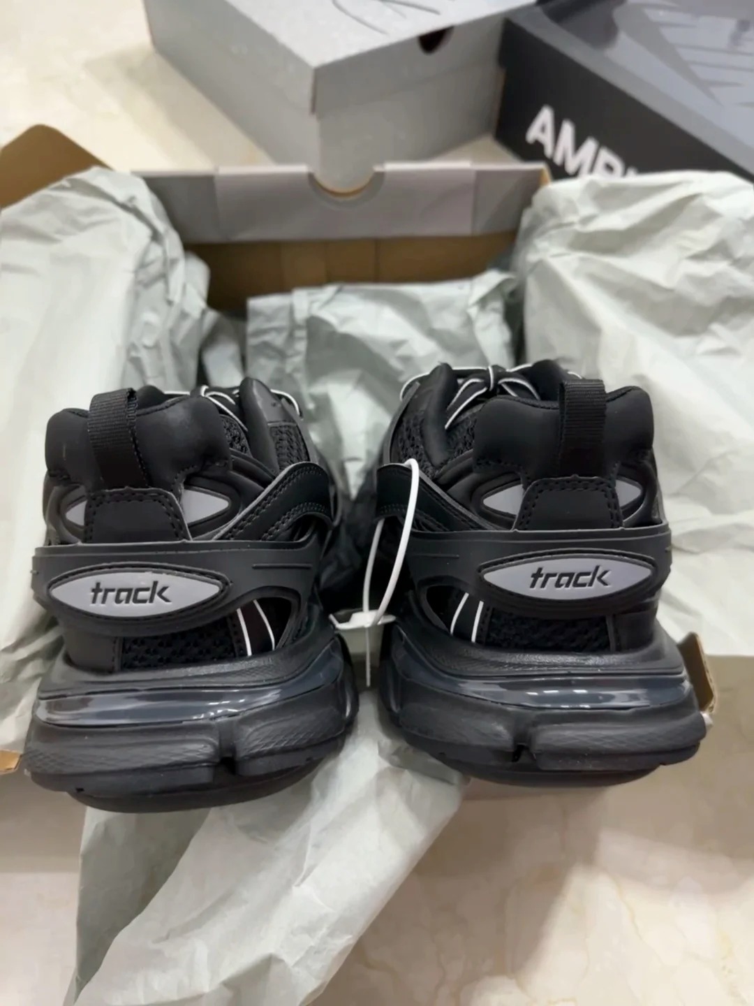 Balenciaga Track LED Black 555032 W1GB7 1000 review Isaac 01