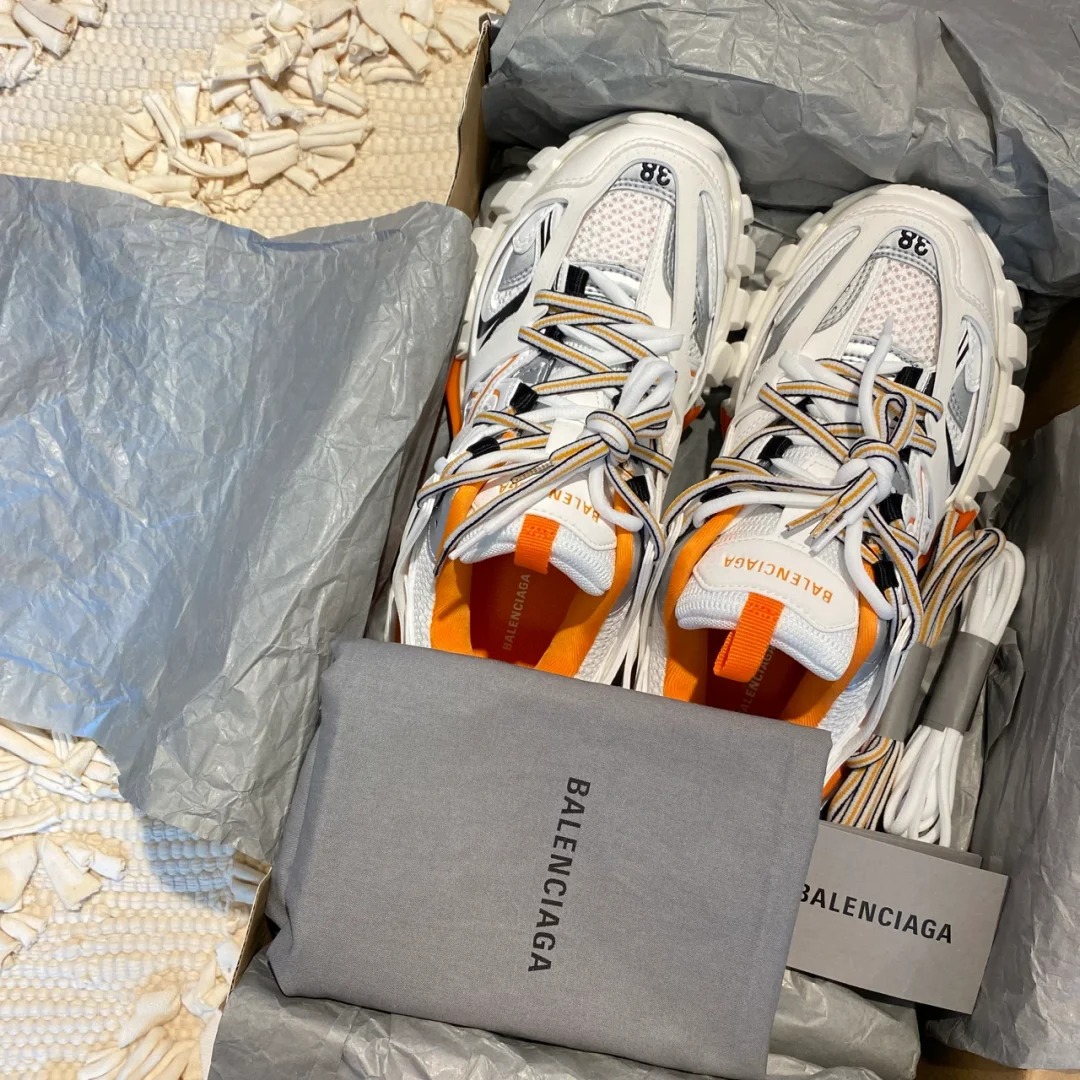 Balenciaga Track White Orange Black 542436 W1GB1 9059 Without LED review Abigail 01