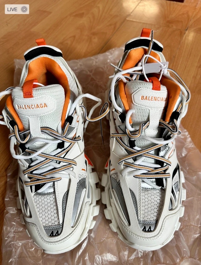 Balenciaga Track White Orange Black 542436 W1GB1 9059 Without LED review Audrey 01