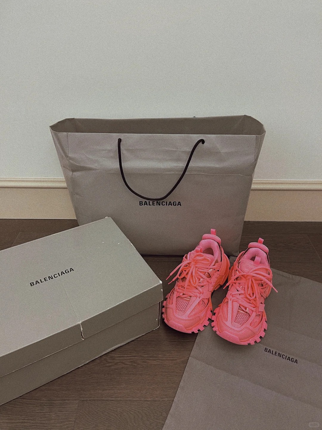 Balenciaga Track Pink 542436 W2LA1 5842 Without LED review Edward 01