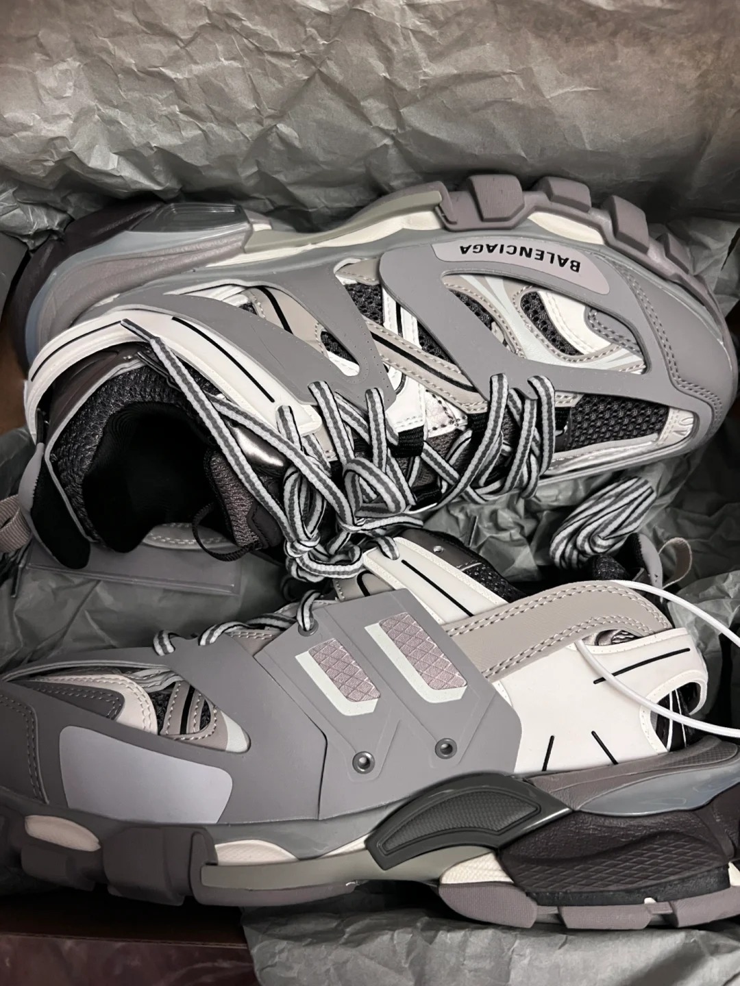 Balenciaga Track Grey 542023 W2LA1 3253 Without LED review Emily 00