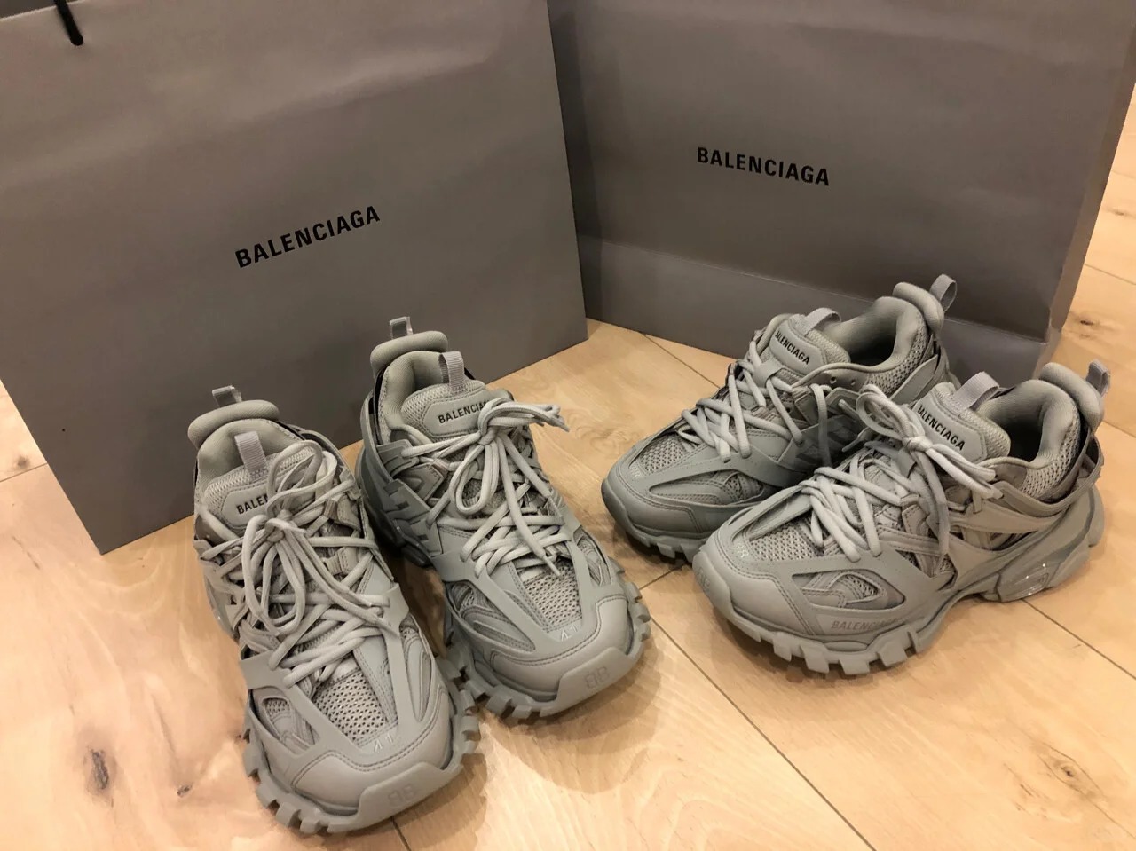 Balenciaga Track Grey 542023 W2LA1 3253 Without LED review Angela