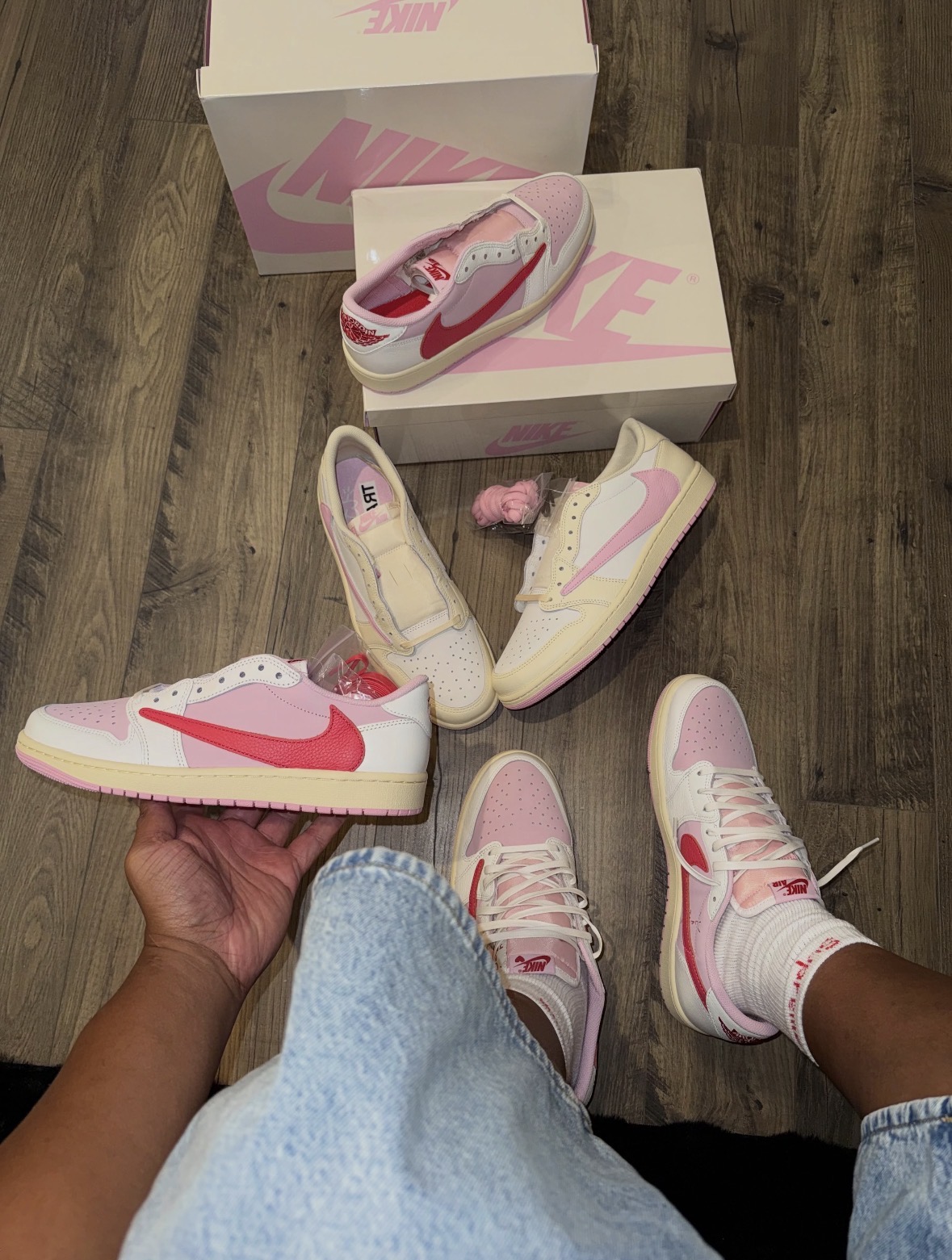 Travis Scott x Air Jordan 1 Low Red Low Hook Tropic Pink  IQ7604-101 review Surname 00