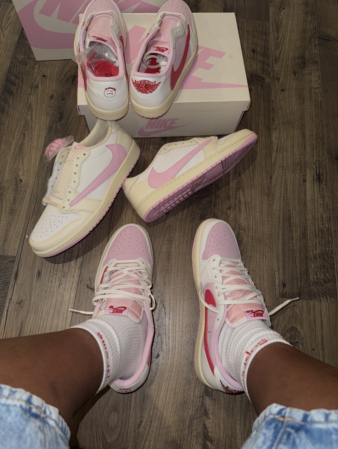 Travis Scott x Air Jordan 1 Low Red Low Hook Tropic Pink  IQ7604-101 review Surname 01