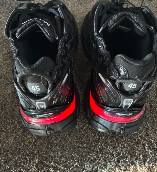 Balenciaga Runner Black and Red(LED) 853225 WRNLD 1000  review james