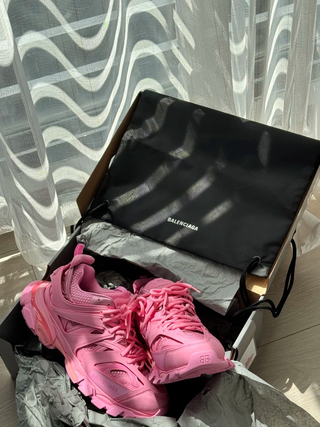 Balenciaga Track Led Pulm Red LED 542436 W1GB7 2013 review Alyssa 01