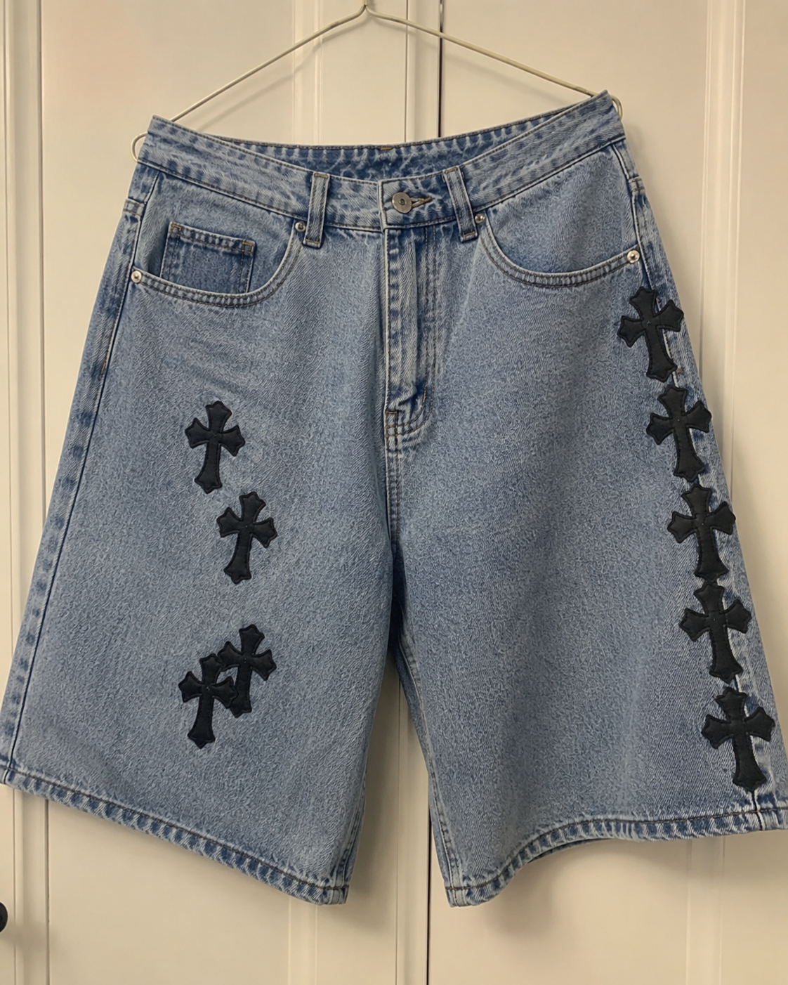 Chrome Hearts Black Cross Leather Patch Cargo Denim Shorts  review 0