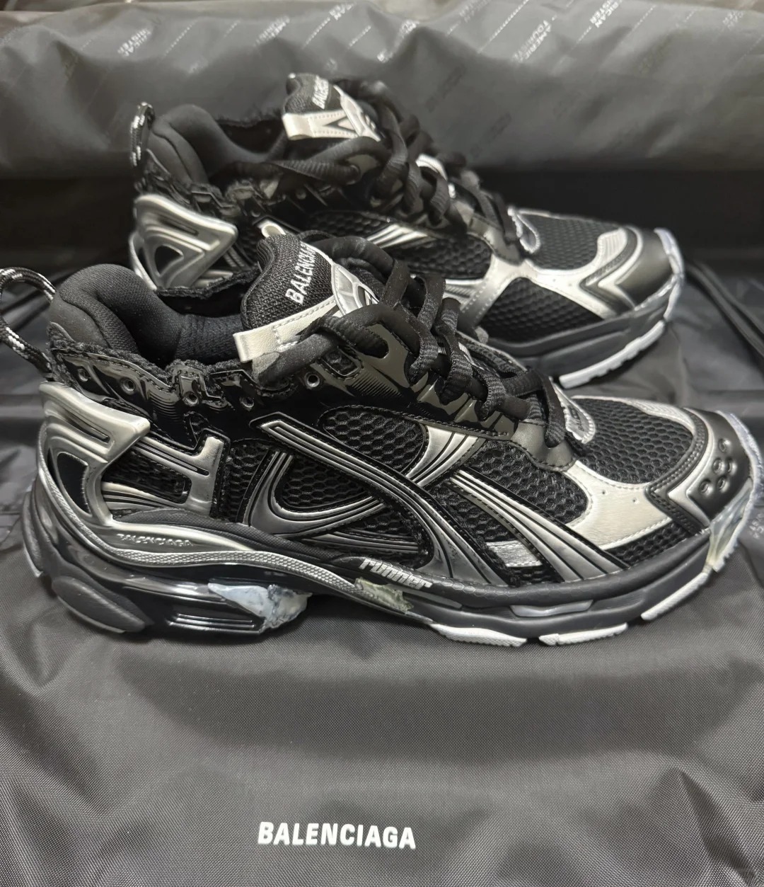 Balenciaga Runner Black White 677403W3RB29010 review Amelia