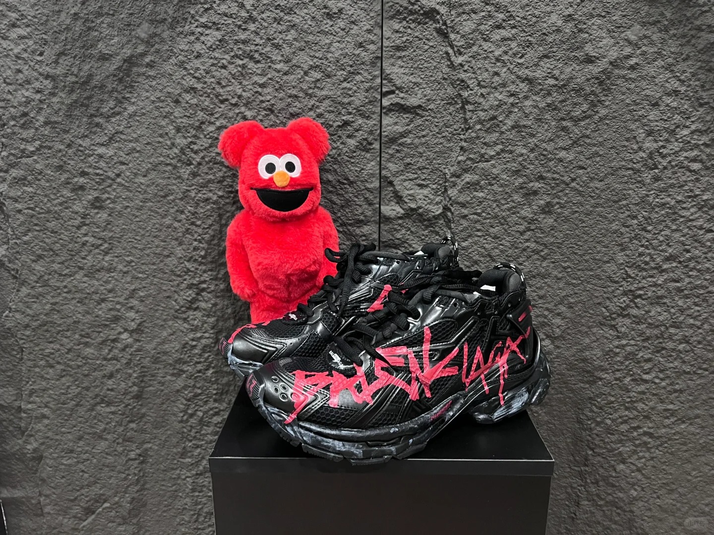 Balenciaga Runner Black And Red Characters 677402 W3RB1 0102 review 0