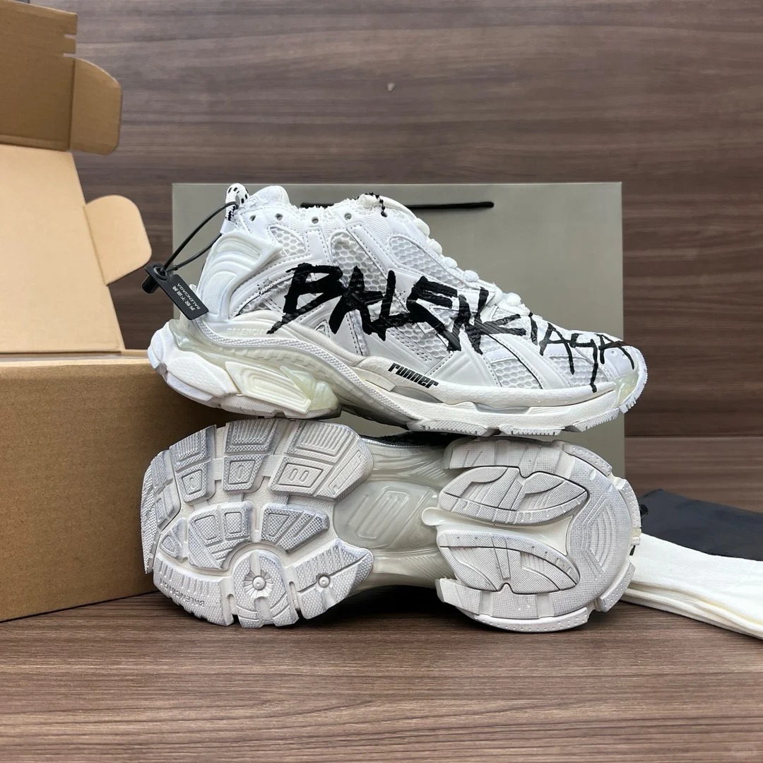Balenciaga Runner White And Black Characters 677402 W3RBQ 9010 review Brown 00