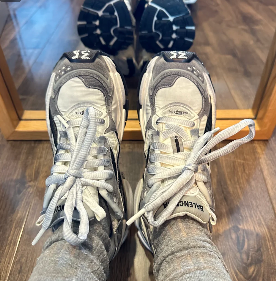 Balenciaga Runner Sneaker 'White Black' 772774 W3RMU 9010 review 2