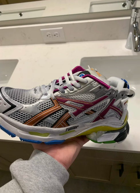 Balenciaga Runner Sneaker Color Orange Powder 772767 W3RBW 9168 review anna 01