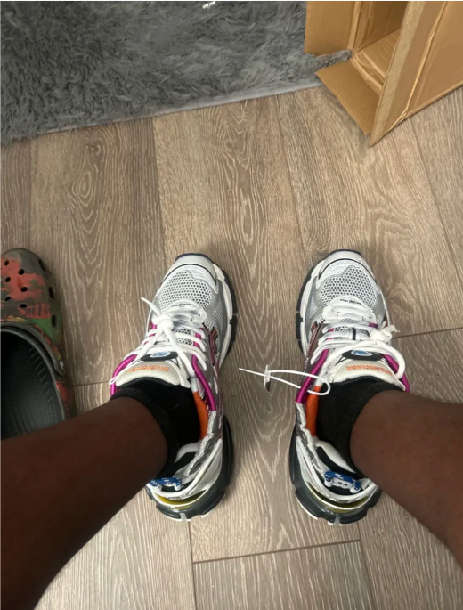 Balenciaga Runner Sneaker Color Orange Powder 772767 W3RBW 9168 review yuqi 00