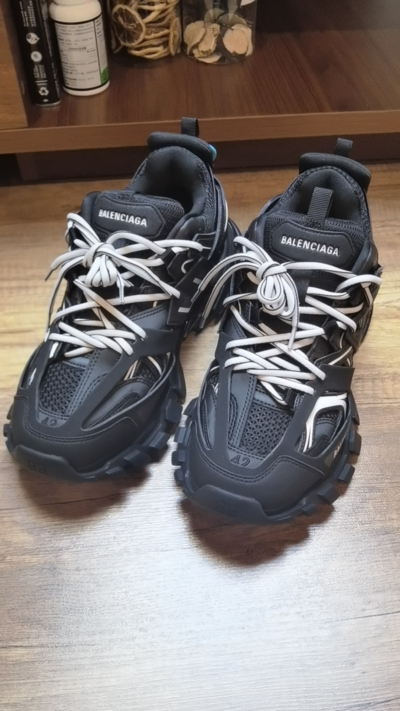 Balenciaga Track Led Black And White 542023 W1GB1 2045 review Christopher 00