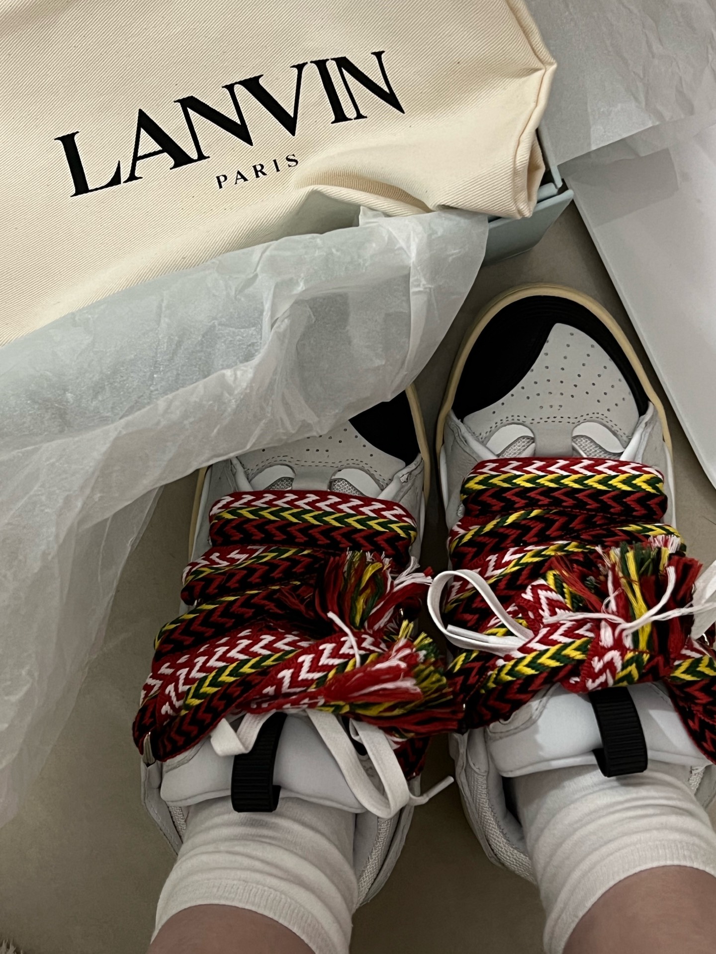 LANVIN White White And Black review buhujbv 02