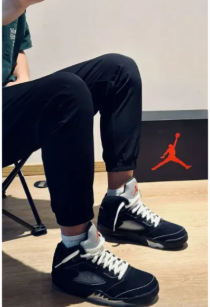 Air Jordan 5 Black Metallic Reimagined HF3975-001 review vincent