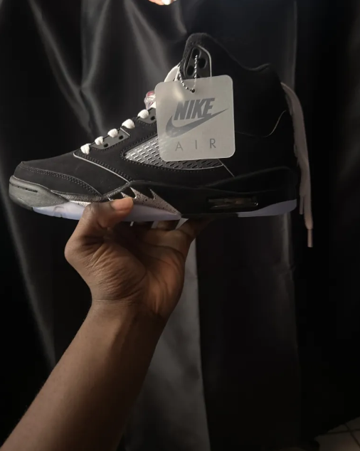 Air Jordan 5 Black Metallic Reimagined HF3975-001 review cently 02