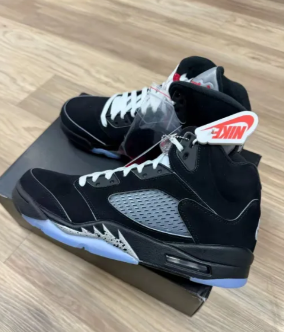 Air Jordan 5 Black Metallic Reimagined HF3975-001 review ailine