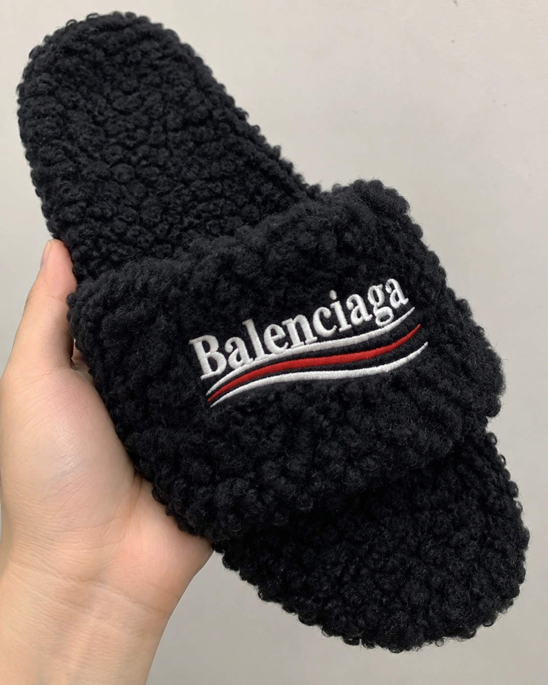 Balenciaga Furry Black Coke Label 698525 W1N31 0964（QC） 