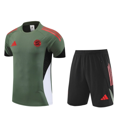 Kit de Treinamento do Bayern de Munique 2025-2026 Verde 01