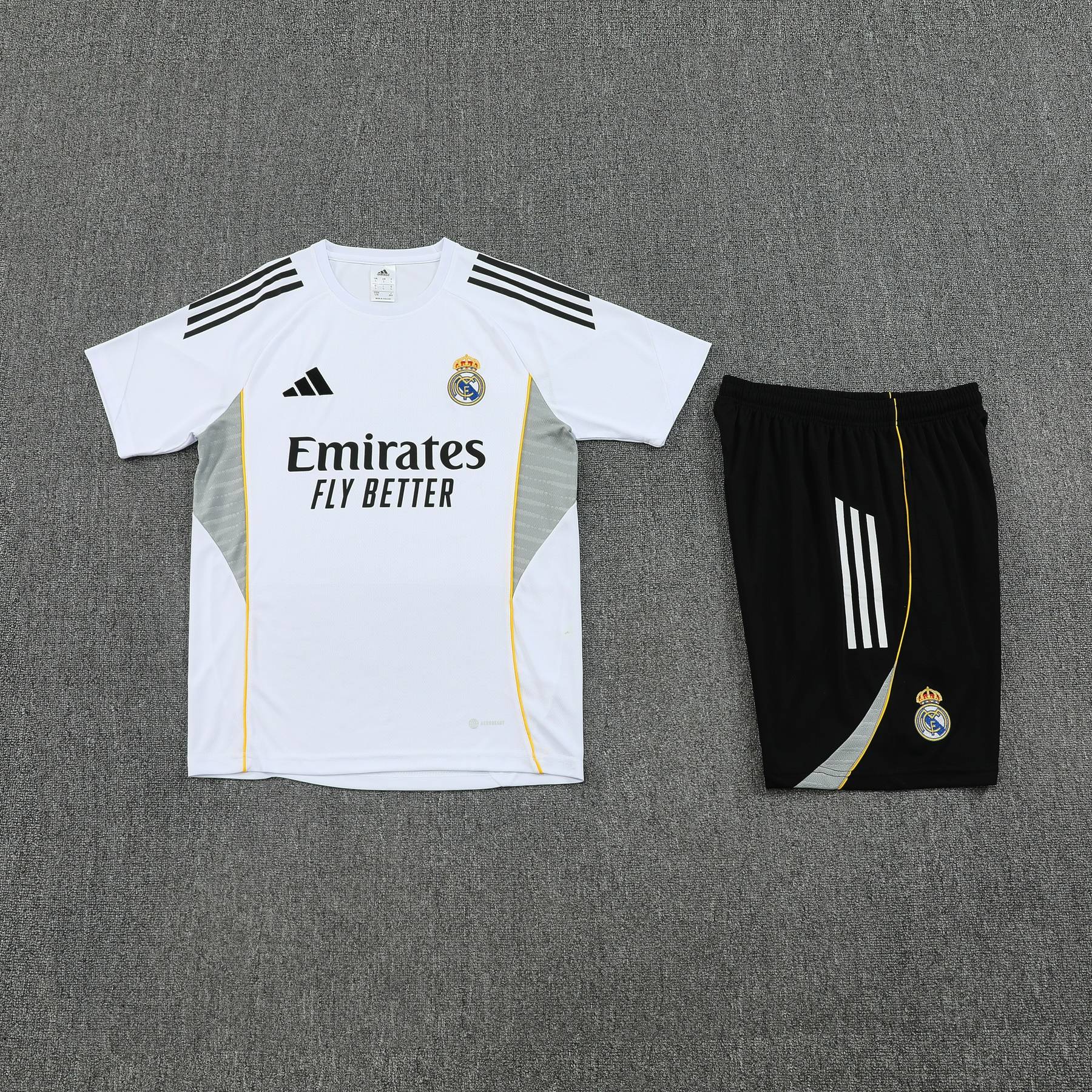 Kit de Treinamento do Real Madrid Temporada 2025-2026 Home