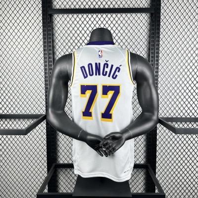 2023 Los Angeles Lakers  Camiseta Dončić nº 77 02