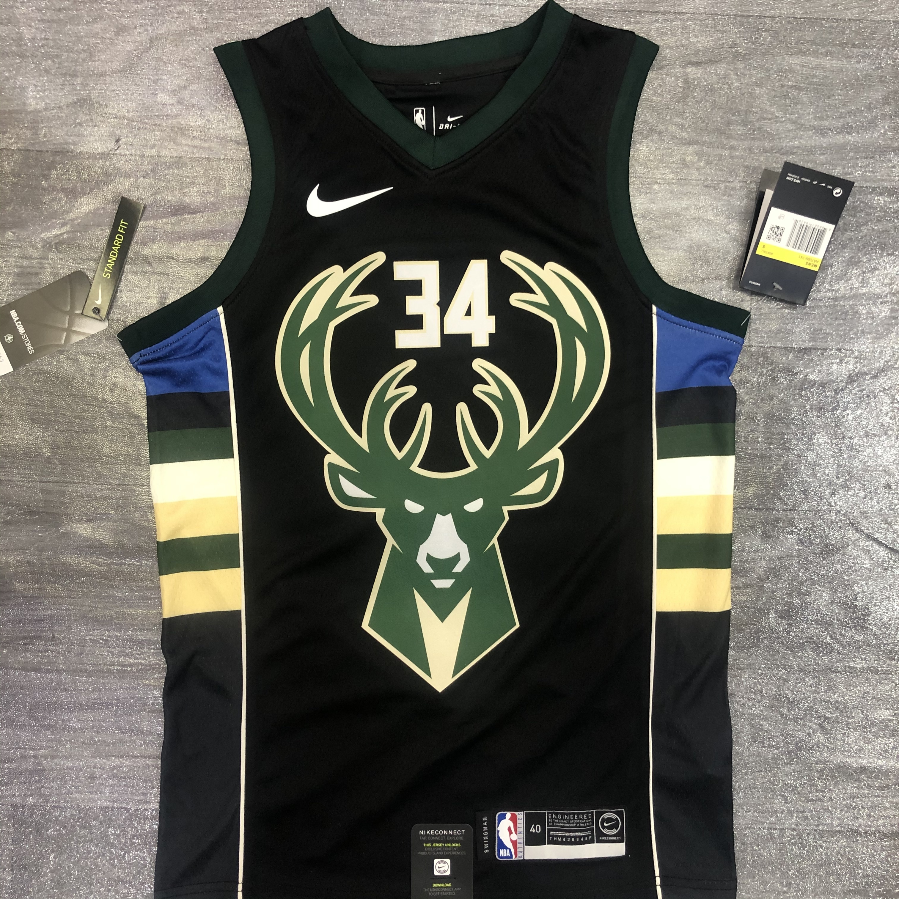 Bucks Camiseta Preta Decote V, Tema Cabeça de Alce, Giannis Milwaukee  nº 34