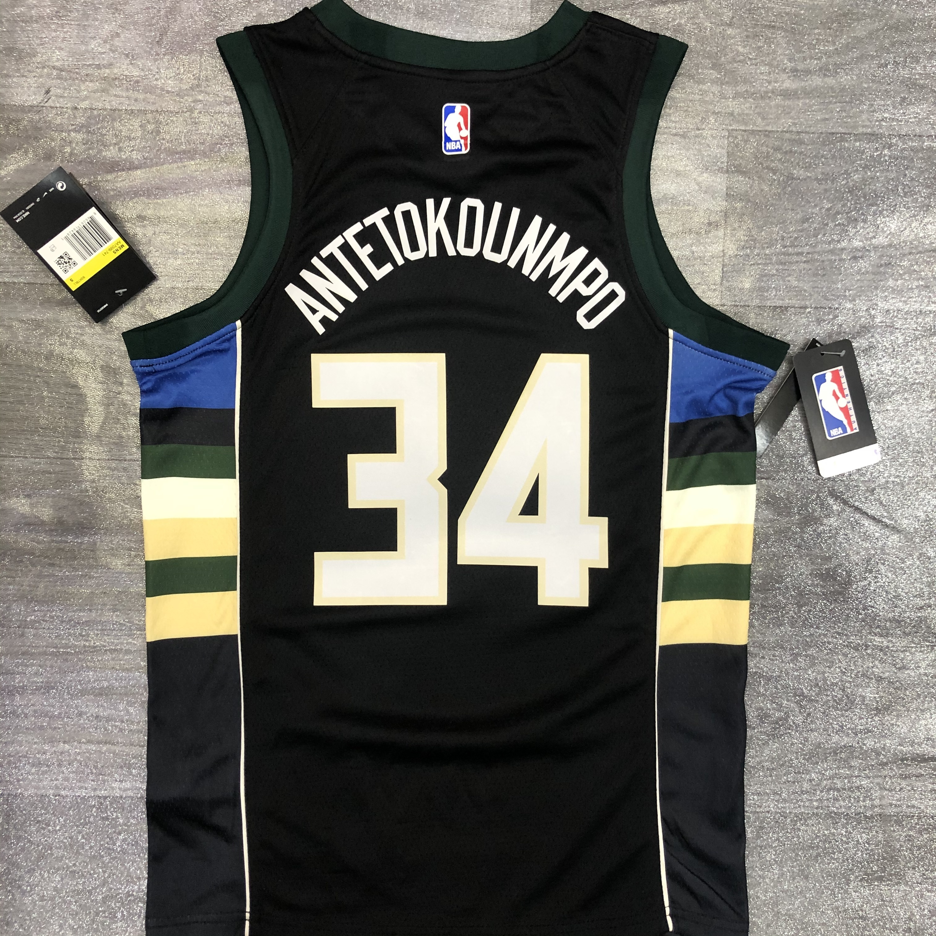 Bucks Camiseta Preta Decote V, Tema Cabeça de Alce, Giannis Milwaukee  nº 34