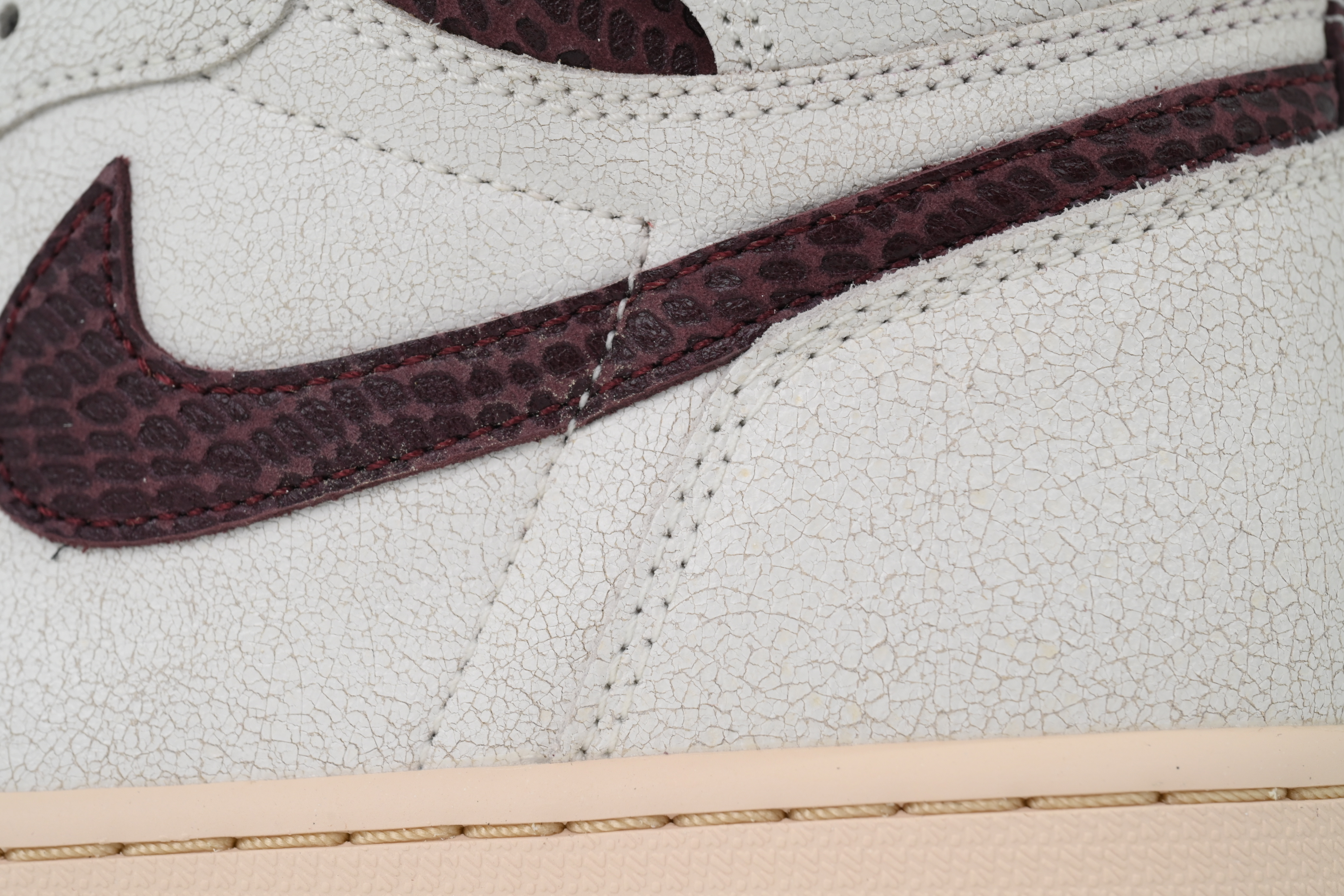 Air Jordan 1 High OG Grey Brown Snake Pattern DO7097-100