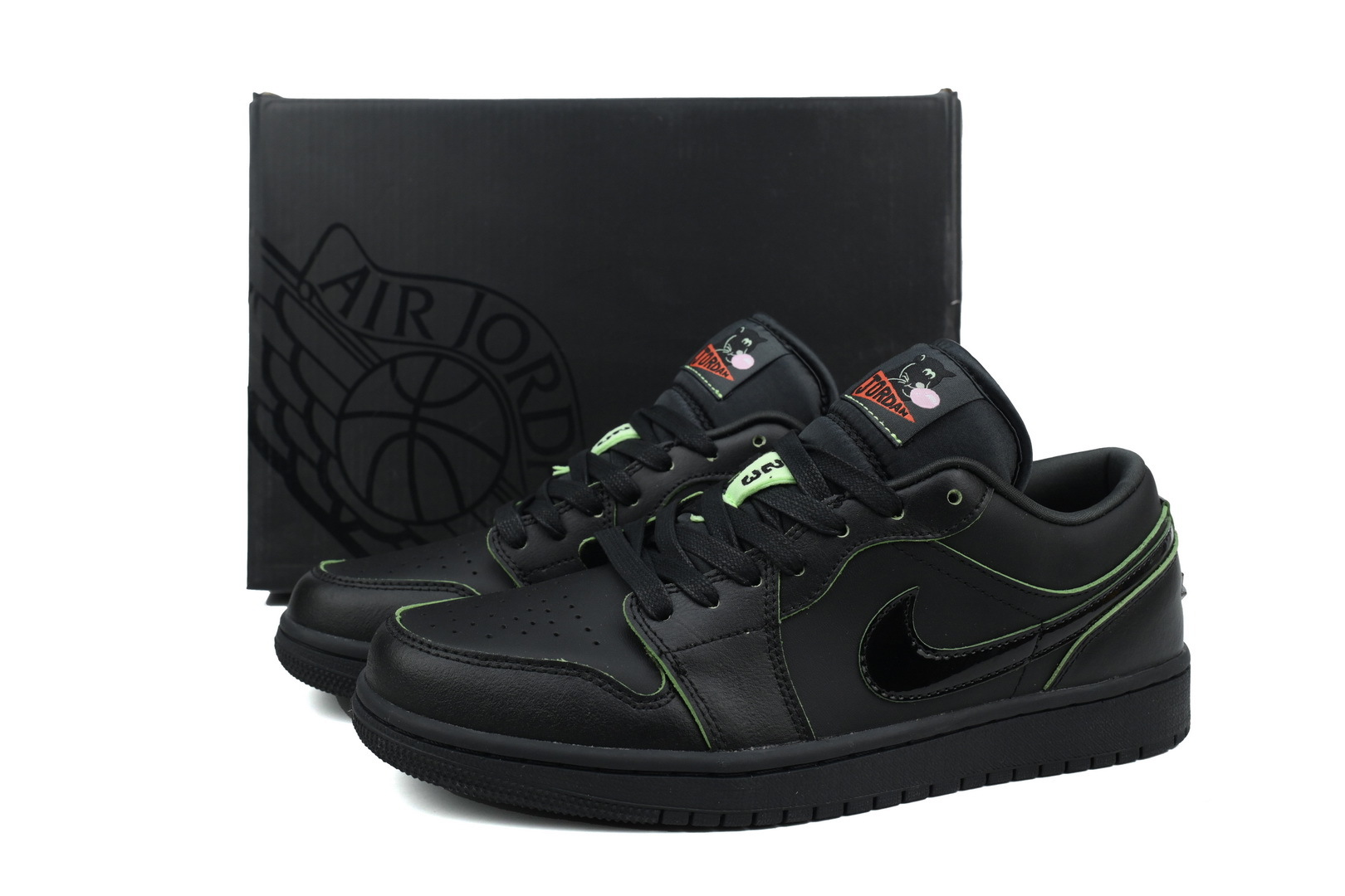 Air Jordan 1 Low SE 'Black Cat Mascot' HM3690-001