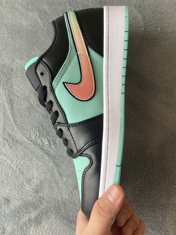 Air Jordan 1 Low SE Tropical Twist CK3022-301