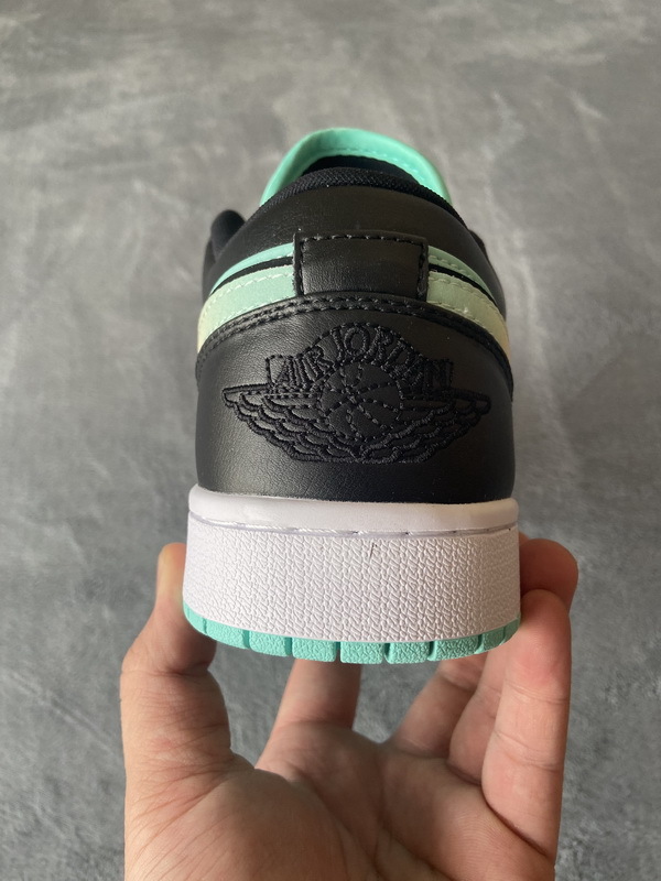 Air Jordan 1 Low SE Tropical Twist CK3022-301