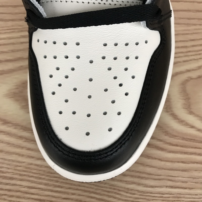 Air Jordan 1 Retro High OG 'Dark Mocha' 555088-105
