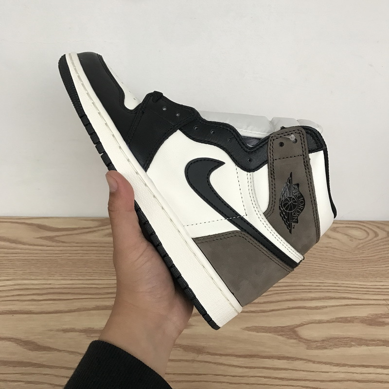 Air Jordan 1 Retro High OG 'Dark Mocha' 555088-105